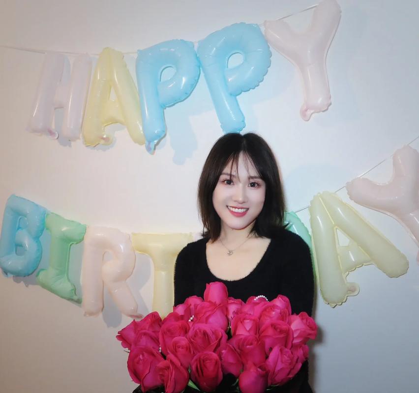 生日快乐的英语怎么说,很火的生日短句英文?(今日头条已更新)-第3张图片-家教网 生日快乐的英语怎么说,很火的生日短句英文?(今日头条已更新)-第3张图片-家教网